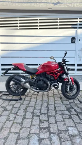 Vendo Ducati Monster 821 ano 2016 NOVAAA