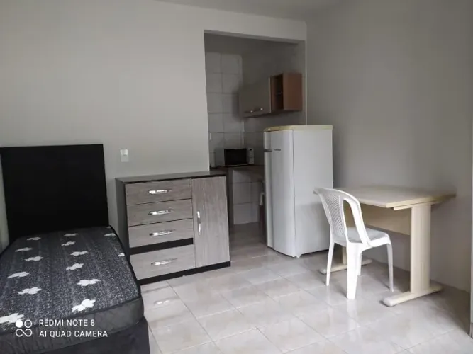 Kitnet mobiliada bairro Fazenda próximo ao centro de Itajaí sem fiador