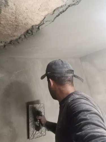 Serviço de Pedreiro chama 