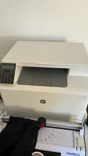 Impressora Laser colorida HP m182nw