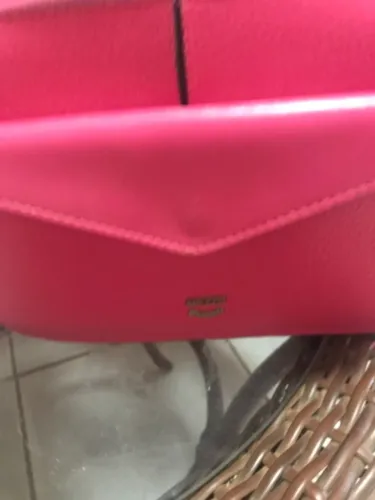 Combo bolsa rosa da arezzo com linda sandália da arezzo rosa e vermelha