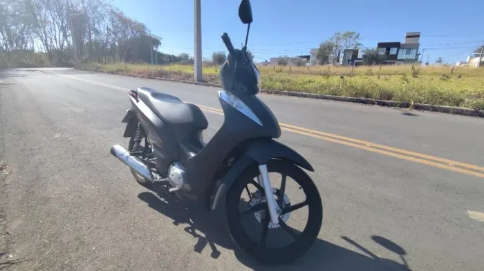 Honda Biz 15/15 125cc - em otimo estado de conservação