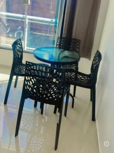 conjunto de mesa com cadeiras pra decorar sua casa