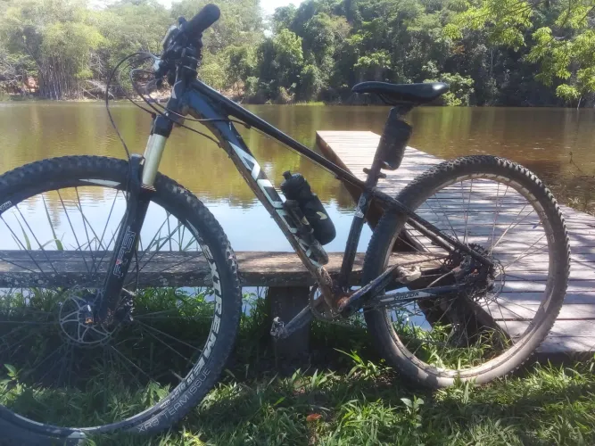 Bike 29 12v k7 sram freios hidráulicos suspensão ar e óleo, pneus novos tubles,quadro 15 