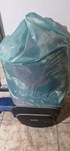 Vendo roupa feminina usada tem mais de 50 peças!