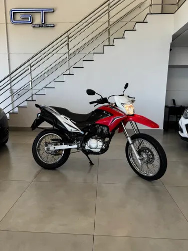Honda Bros 150 muito nova