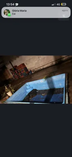 Vende se  piscina tem que pinta ela tem que buscar sem muitas perguntas está de graça