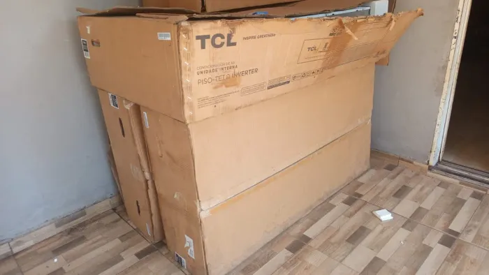 EVAPORADORAS PISO TETO 36 MIL BTUS INVERTER TCL 
