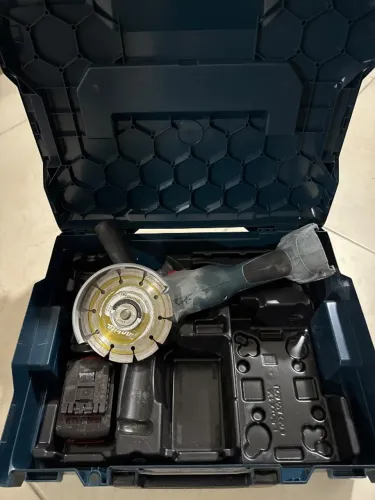 ALUGUEL DE ESMERILHADEIRA BOSCH PROFESSIONAL 18V