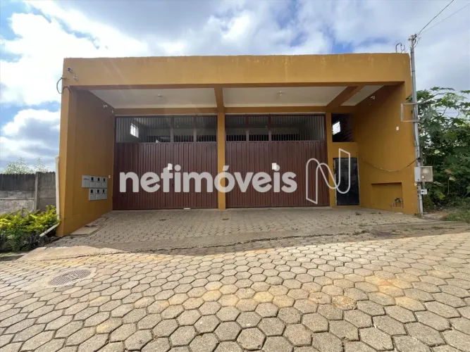 Galpão comercial em Prados MG