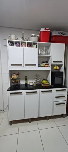 Armário de Cozinha Completo - 7 Portas e 2 Gavetas (Oportunidade!)