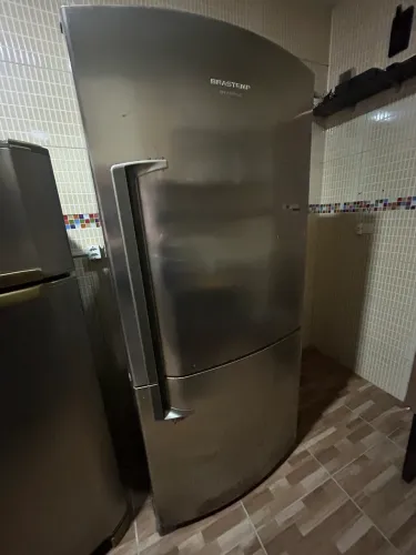Geladeira Brastemp Frost Free Inverse 573 Litros Inox - BRE80ARBNA