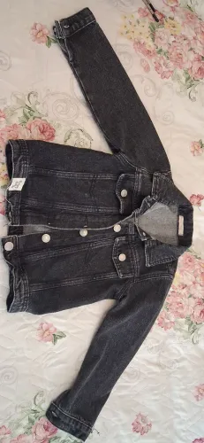 Jaqueta jeans infantil nr 5 sem uso