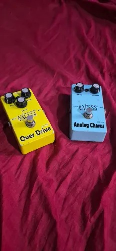 Pedais de efeito de guitarra 