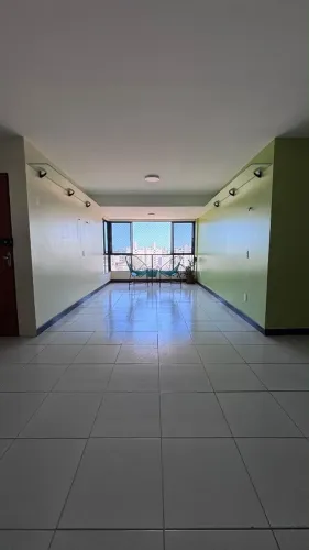 EXCELENTE APARTAMENTO EM INTERMARES