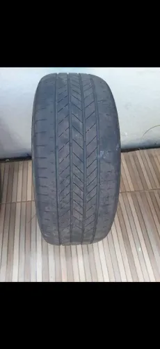 A venda 2 pneus 225/50R18 Bridgestone 