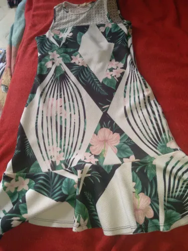 Vendo vestido florido seminovo!