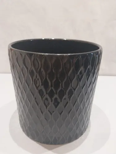 Vaso preto em cerâmica