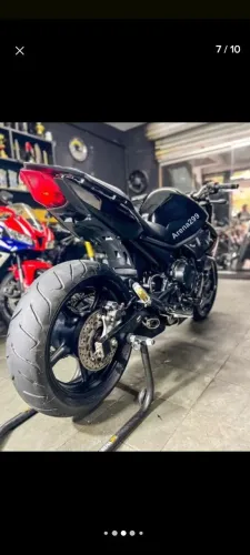 Vende se  tripé para motos