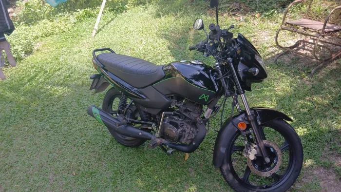 Aluga-se uma moto