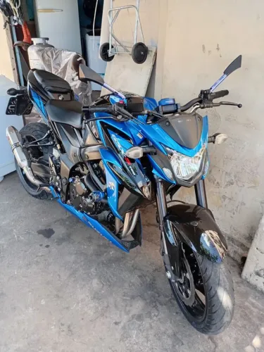 Vendo Suzuki GSX-S 750
