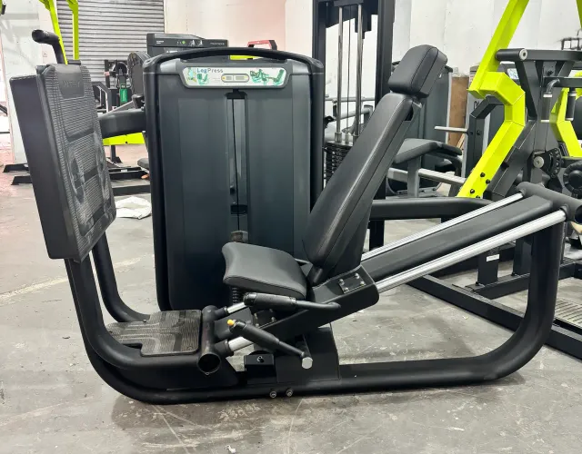 LEG PRESS HORIZONTAL MATRIX G7