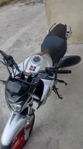 Cb Twister 2021 moto muita bem conservada único dono