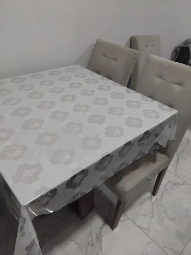Mesa 4 cadeiras 