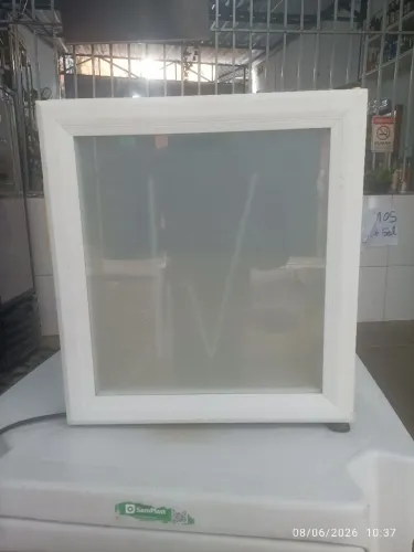 vende-se frigobar