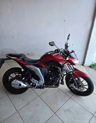 YAMAHA FAZER 2018 VENDE-SE