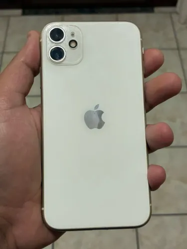 iPhone 11 branco 64gb - Nunca mexido, todo original.
