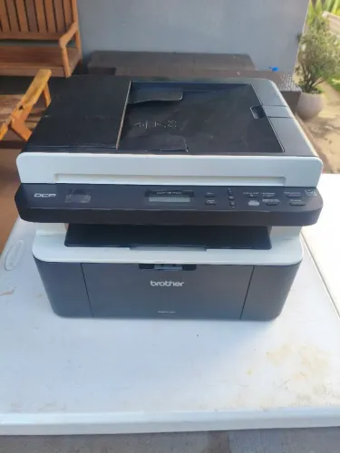 Multifuncional Brother DCP-1617NW Laser P&B (Revisada)