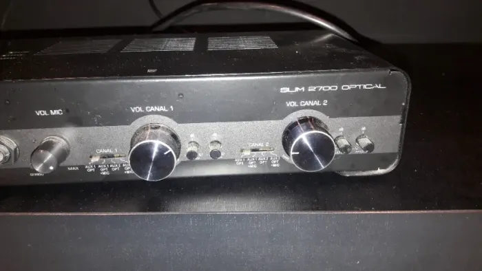 Amplificador frahm slim 2700 com uma caixa jbl sem uso
