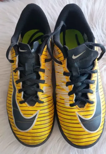 Chuteira Nike Mercurial Vortex 3 Society nº 35 - Ótimo estado