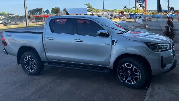 Toyota Hilux CD SRX 4X4 2.8 TDI 16V Diesel Aut. 2022