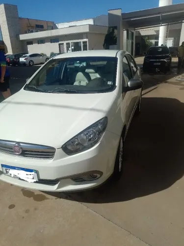 Fiat Grand Siena Essence Dual. 1.6 Flex 16V 2014