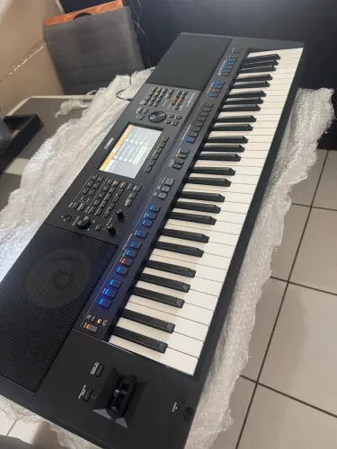 Teclado Yamaha SX 900 