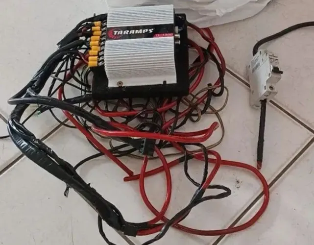 Módulo e caixa grave 08 usado poucos meses - Bairro Saci