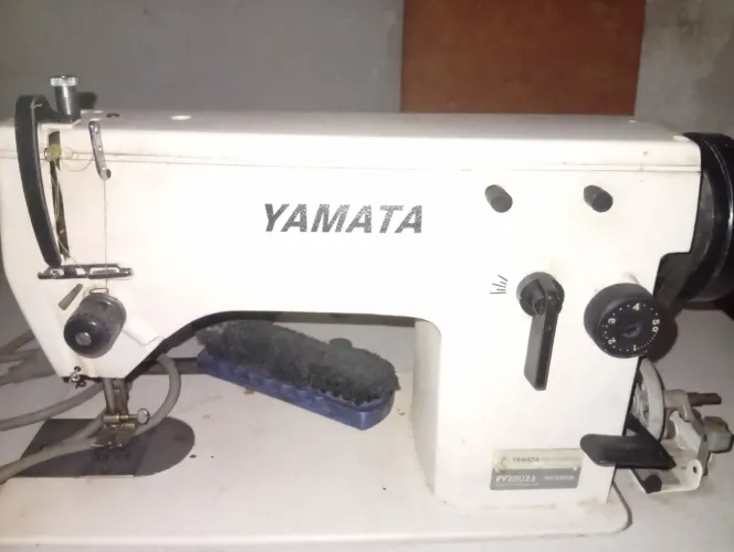 Máquina de costura