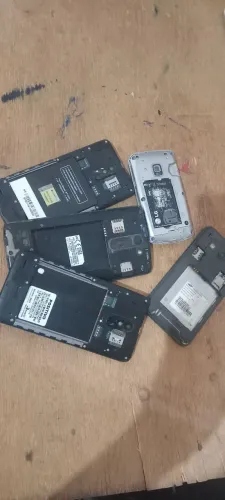 Celulares para retirada de peças ?