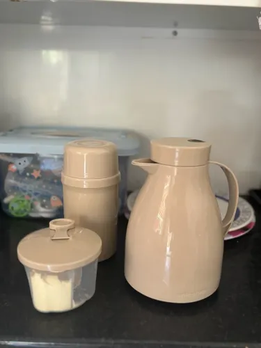 Kit Garrafas Térmicas + Pote Dosador Leite Fórmula