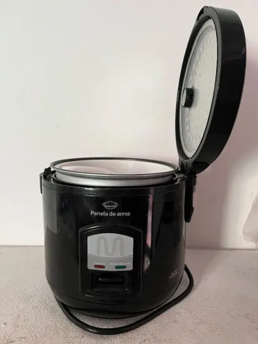 Panela de arroz elétrica