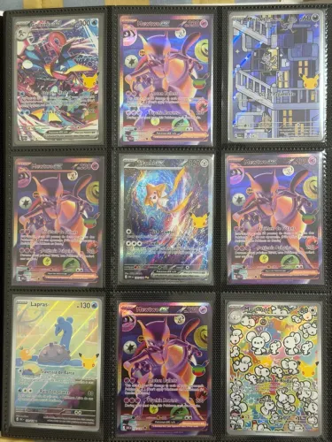 Cartas Pokémon 30 anos abaixo da liga 