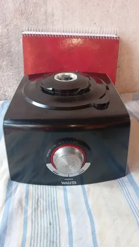 Liquidificador Philips/walita - 1000 WHATS - Modelo - RI - 7774/91 - 127 volts - Sem copo.