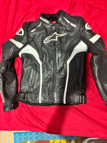 Jaqueta alpinestar em couro feminina motociclista 