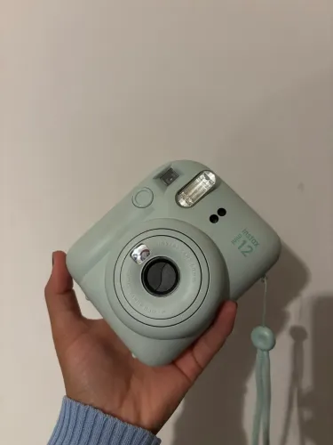 Câmera instax mini 12 - 7 filmes de brinde