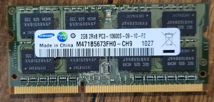 Memória 2 GB - Samsung PC3-10600S SO-DIMM