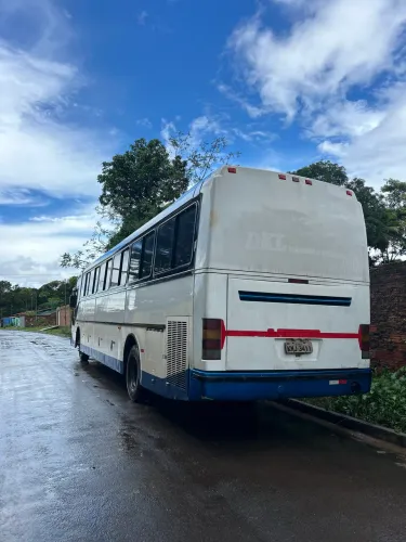 Vendo ônibus Busscar 