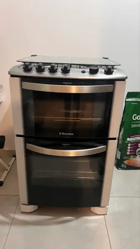 Fogão Eletrolux seminovo