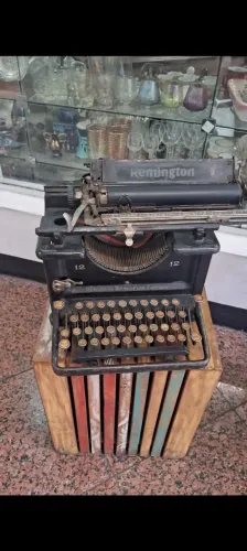 Máquina de escrever Remington década de 30 belíssima peça